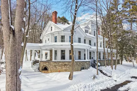 406 N Broadway, Clarkstown, NY 10960