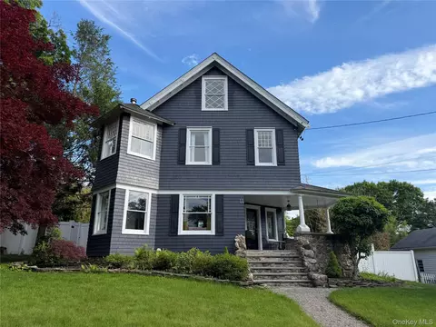 44 Merrit Ave, Washington, NY 12545