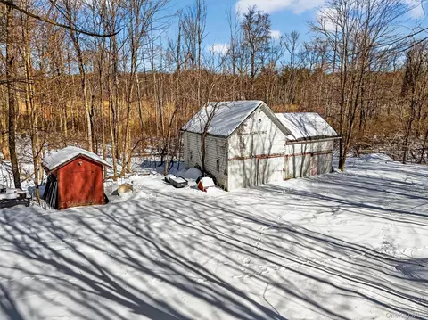 400 Crescent Ave, Plattekill, NY 12528