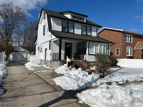 53 Lee Ave, Valley Stream, NY 11581