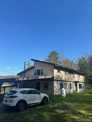 10 Dorm Dr, Hurleyville, NY 12747