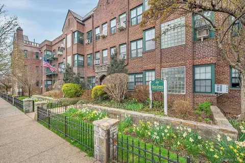 94-11 69th Ave #102, New York, NY 11375