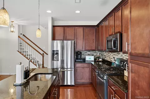 Kitchen - 131 Meadow View Dr, Middletown, NY 10940 photo 4 of 4