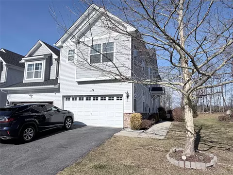 Exterior - 131 Meadow View Dr, Middletown, NY 10940 photo 3 of 6