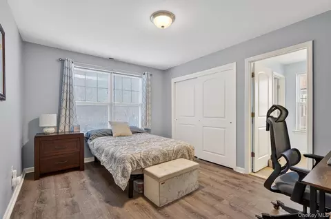 Bedroom - 131 Meadow View Dr, Middletown, NY 10940 photo 6 of 7