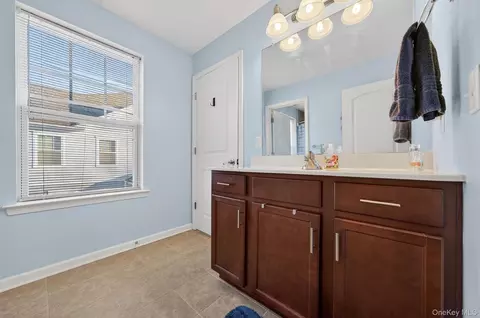 Entry Way - 131 Meadow View Dr, Middletown, NY 10940 photo 6 of 6
