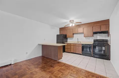 Kitchen - 1840 Crompond Rd #2A3, Peekskill, NY 10566 photo 3 of 3