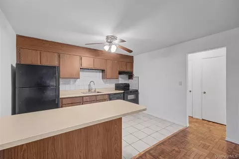 Kitchen - 1840 Crompond Rd #2A3, Peekskill, NY 10566 photo 1 of 3