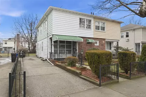 4525 216th St, New York, NY 11361