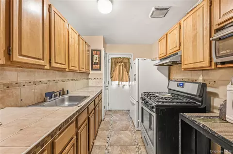 Kitchen - 592 Beech Ter, New York, NY 10454 photo 1 of 2