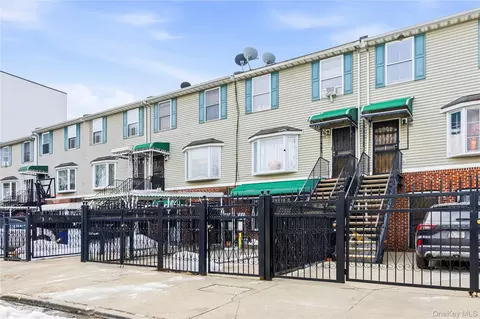Exterior - 592 Beech Ter, New York, NY 10454 photo 4 of 5