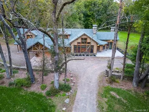 55 Chapin Trl, Bethel, NY 12720