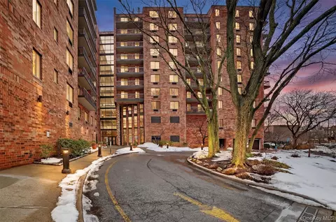 50 Columbus Ave #620, Eastchester, NY 10707