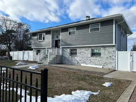 107 Sammis Ave, Deer Park, NY 11729