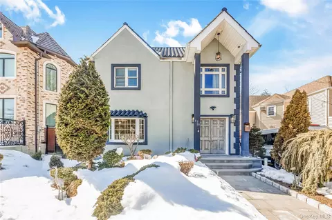 47-56 Glenwood St, New York, NY 11362