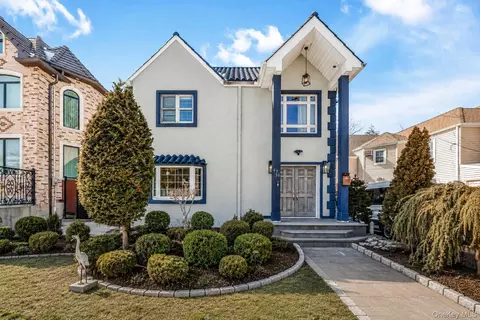 47-56 Glenwood St, New York, NY 11362