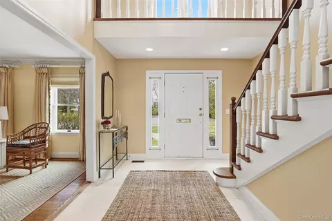 Entry Way - 4 Ellis Ct, Rye, NY 10580 photo 1 of 3