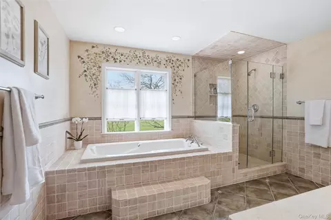 Bath - 4 Ellis Ct, Rye, NY 10580 photo 1 of 4