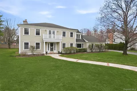 4 Ellis Ct, Rye, NY 10580