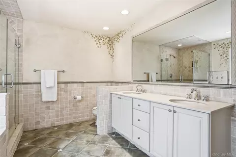 Bath - 4 Ellis Ct, Rye, NY 10580 photo 2 of 4