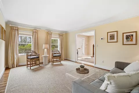 Living - 4 Ellis Ct, Rye, NY 10580 photo 1 of 2