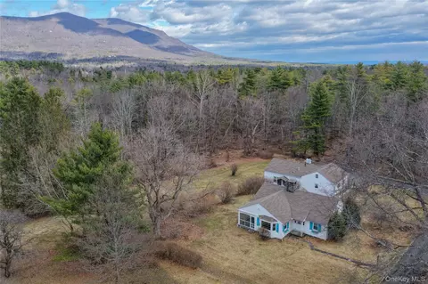 117 Ohayo Mountain Rd, Woodstock, NY 12498