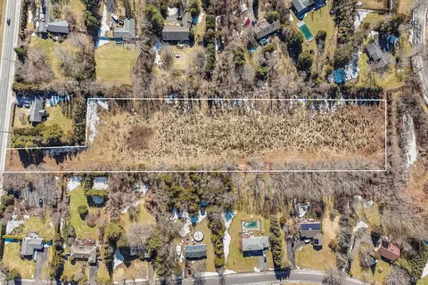 18365 County Road 48, Southold, NY 11935