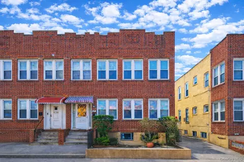 81-20 Dongan Ave, Elmhurst, NY 11373