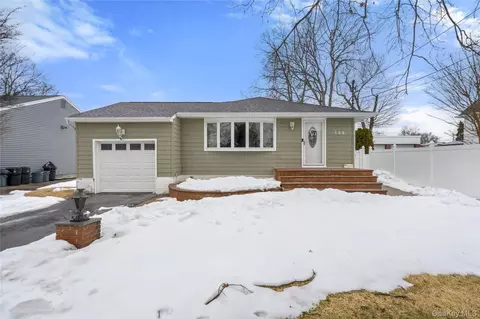 156 N Pine St, Massapequa, NY 11758