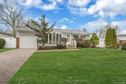 24 New Hwy, Commack, NY 11725
