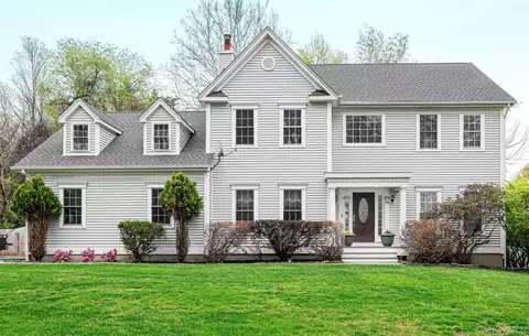41 Wilhelm Dr, Warwick, NY 10990