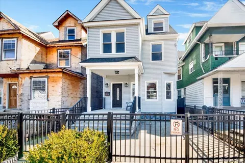 37 S 8th Ave, Mount Vernon, NY 10550
