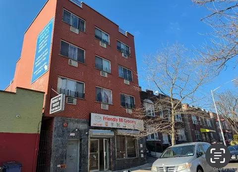 3550 92nd St, New York, NY 11372