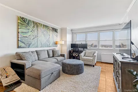 10230 66 Rd #15G, Forest Hills, NY 11375