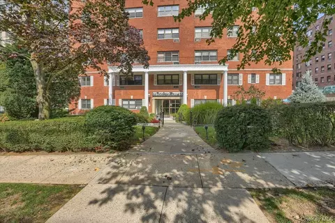33 Barker Ave #7B, White Plains, NY 10601