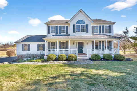 127 Egbertson Rd, Hamptonburgh, NY 10916