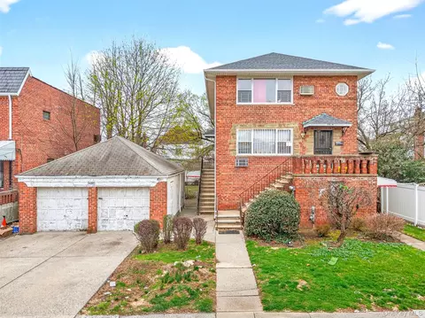 13814 58th Rd, Flushing, NY 11355