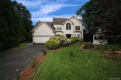 469 Donald Blvd, Holbrook, NY 11741