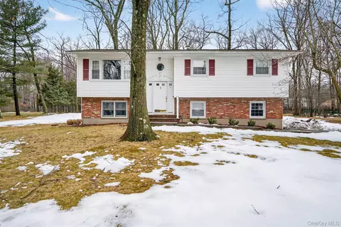 9 Eros Dr, Ramapo, NY 10952