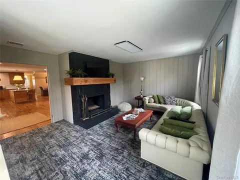 Living - 386 Mill Rd, Westhampton, NY 11977 photo 2 of 2