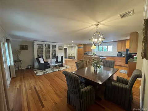 Dining - 386 Mill Rd, Westhampton, NY 11977 photo 1 of 2