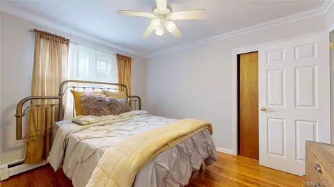 Bedroom - 386 Mill Rd, Westhampton, NY 11977 photo 4 of 4