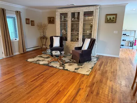 Living - 386 Mill Rd, Westhampton, NY 11977 photo 1 of 2