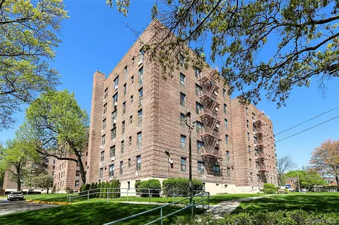 224-24 Union Tpke #4H, New York, NY 11364