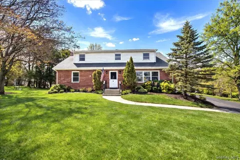 16 Primrose St, Katonah, NY 10536