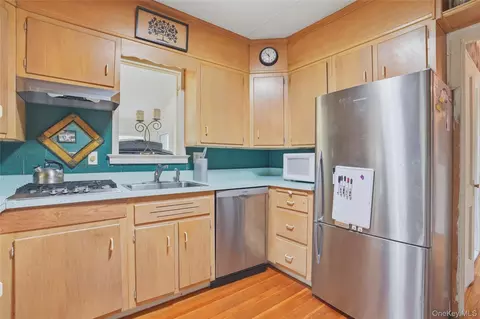 Kitchen - 167 Highland Rd, Philipstown, NY 10516 photo 1 of 3