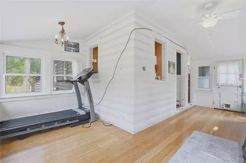 Entry Way - 167 Highland Rd, Philipstown, NY 10516 photo 3 of 3
