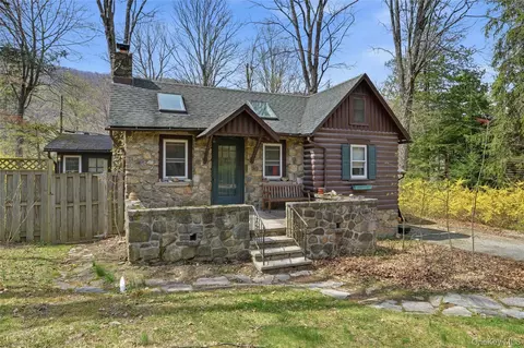 Exterior - 167 Highland Rd, Philipstown, NY 10516 photo 3 of 6