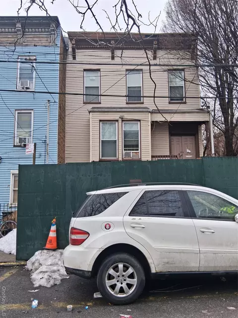 384 E 155th St, New York, NY 10455