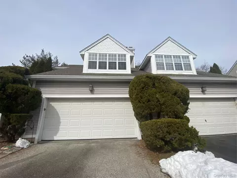 83 Roundtop Rd, Yonkers, NY 10710